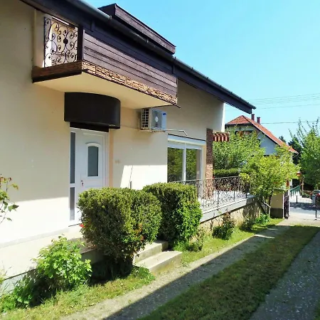 Home-service Apartman